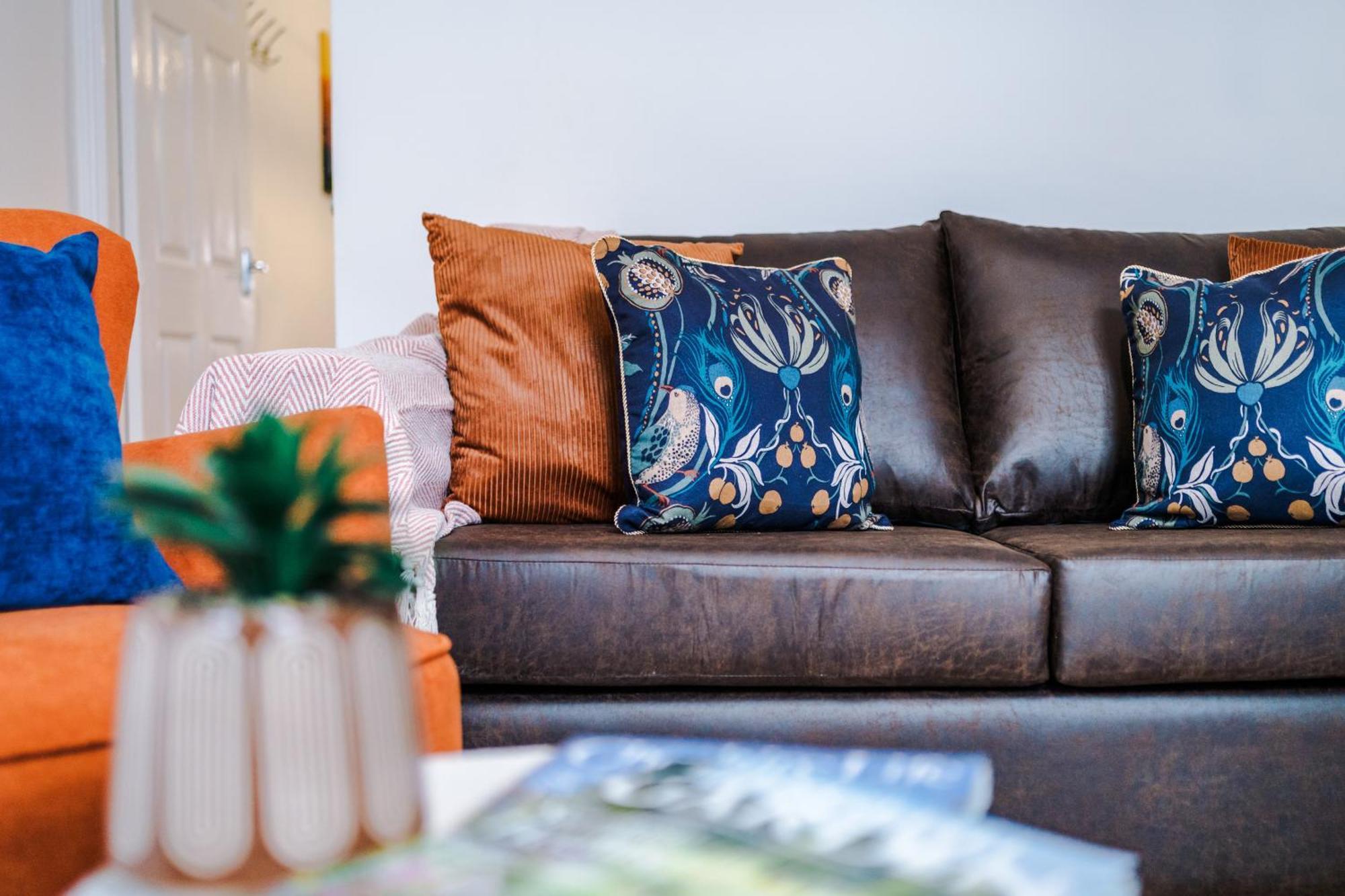 New! Spacious 2-Bed Home In Chester City-Centre By 53 Degrees Property, Ideal For Couples & Small Groups, Great Location - Sleeps 5 Екстериор снимка