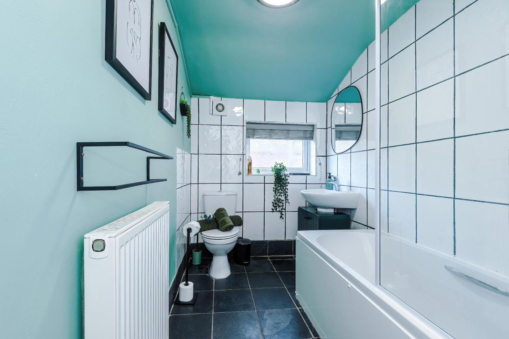 New! Spacious 2-Bed Home In Chester City-Centre By 53 Degrees Property, Ideal For Couples & Small Groups, Great Location - Sleeps 5 Екстериор снимка